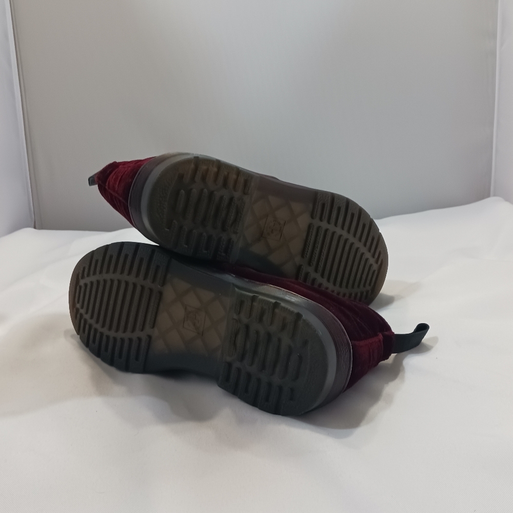 Dr. Martens Velvet Boots size 8 - Picture 15 of 17